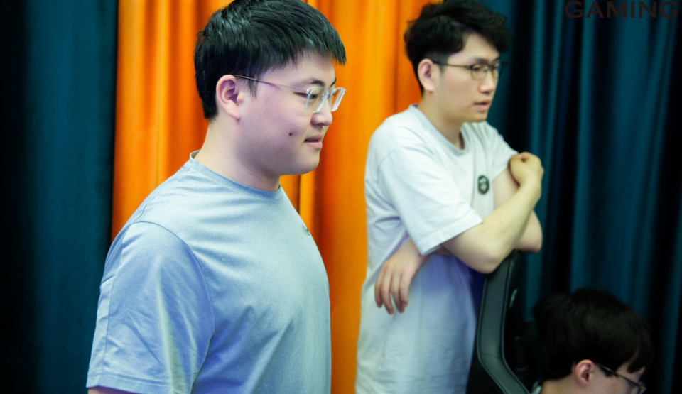 Uzi挺进下一轮球迷热议的简单介绍